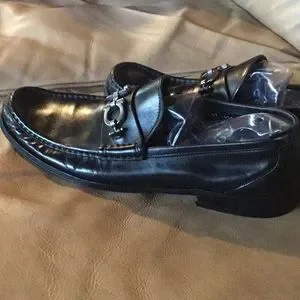 Salvatore Ferragamo | Shoes | Salvatore Ferragamo Classic  display picture 1